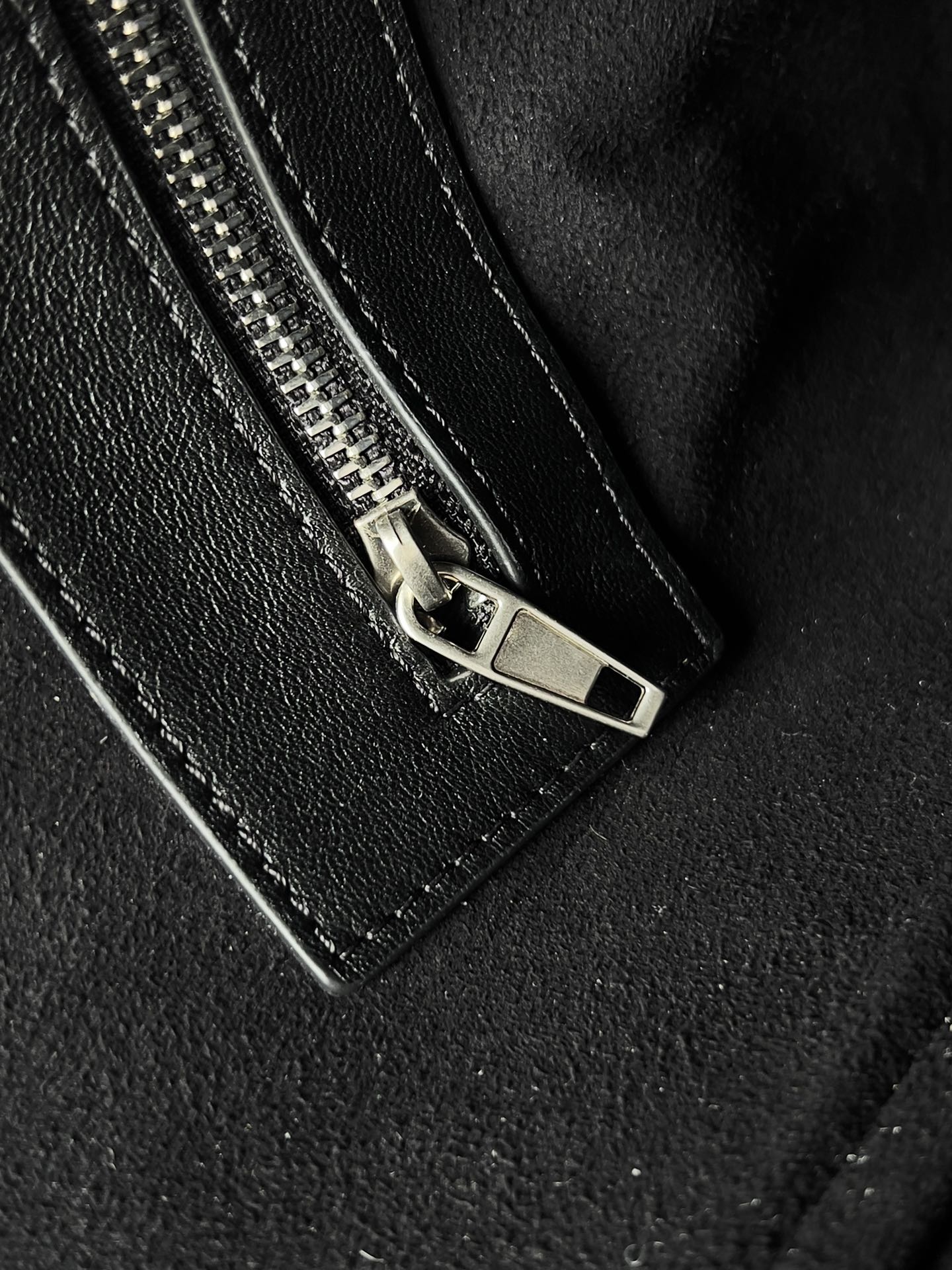 [TOP] BALENCIAGA Mary Kate Bag Cowhide 23.9 x 23.9 x 10.9 cm - Black