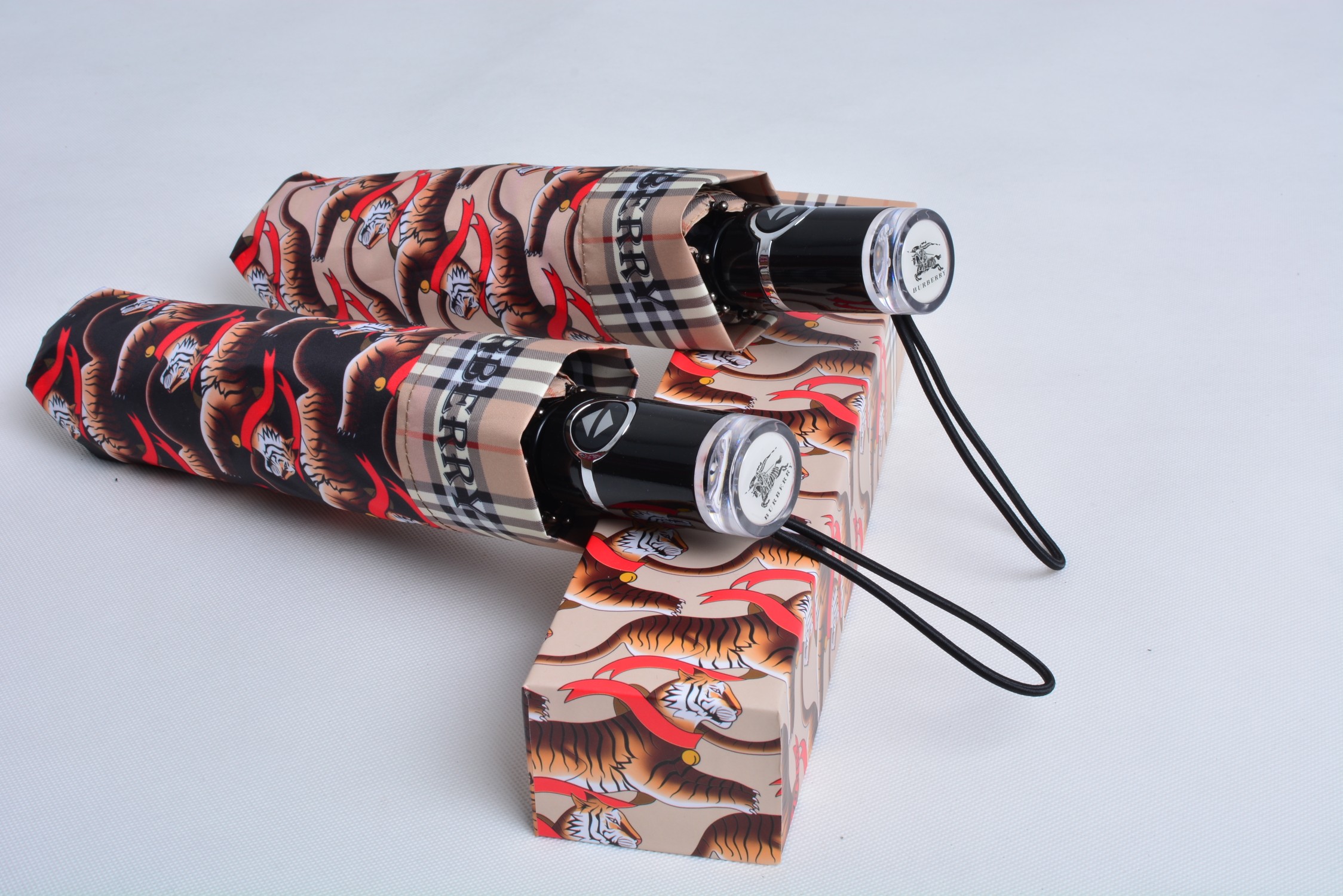 [TOP] BURBERRY Tiger Printed Umbrella - 2 Color