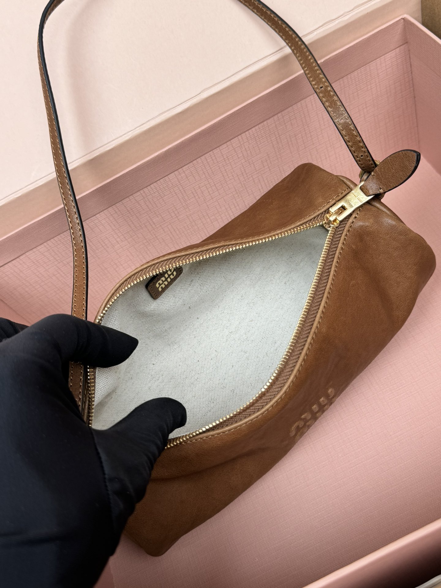 [TOP] Miu Miu Adventure Nappa Handbag Lambskin 22x9x9cm - Briar Wood/Black/Brown