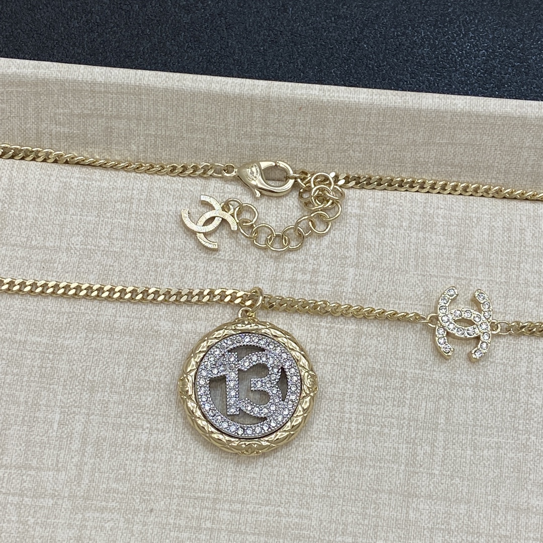 [TOP] CHANEL CC Necklace - Gold