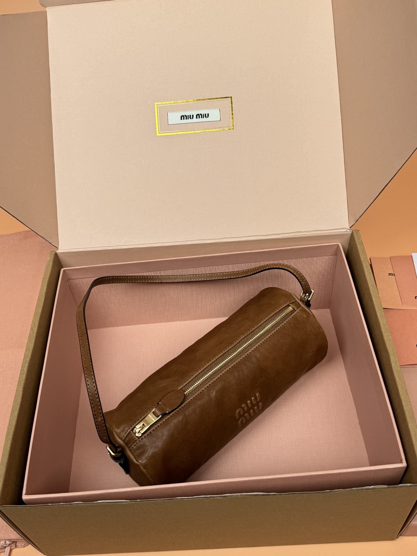 [TOP] Miu Miu Adventure Nappa Handbag Lambskin 22x9x9cm - Briar Wood/Black/Brown