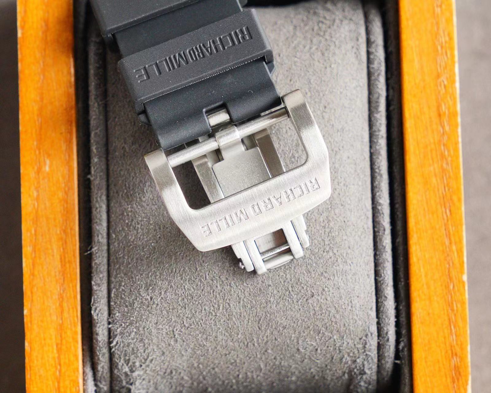 [TOP] Richard Mille Watch - Black