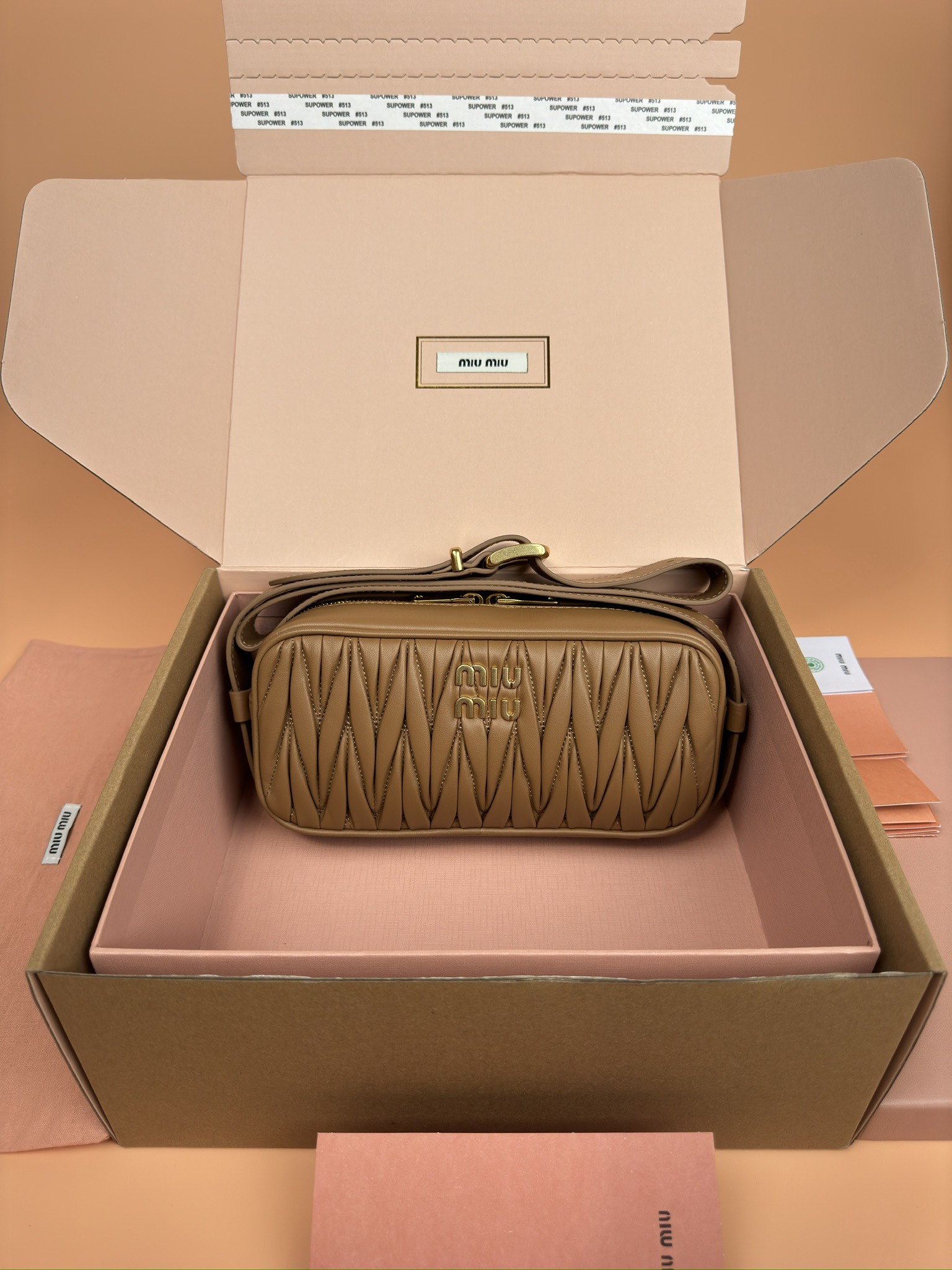 [TOP] Miu Miu Arcadie Matelasse Bag Lambskin 25×12×6.5cm - Brown/Black