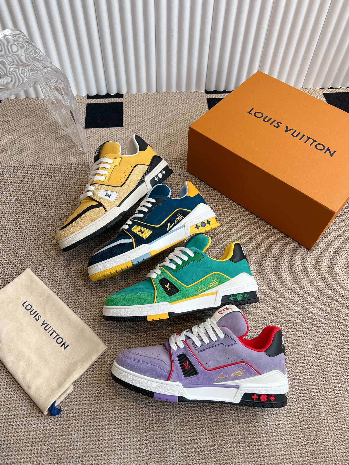 [TOP] Louis Vuitton LV Sneakers - 4 Colors