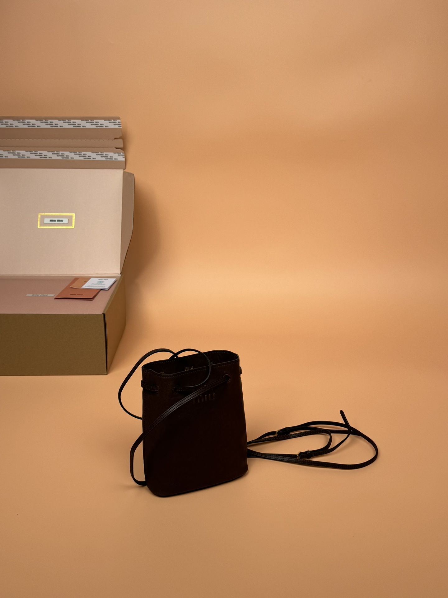 [TOP] Miu Miu Nappa Handbag Lambskin 14×17×6cm - Briar Wood