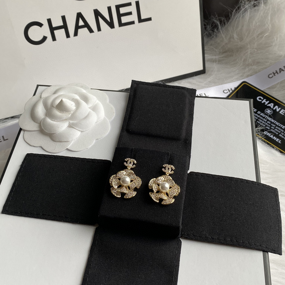 [TOP] CHANEL Flower CC Earrings - Gold