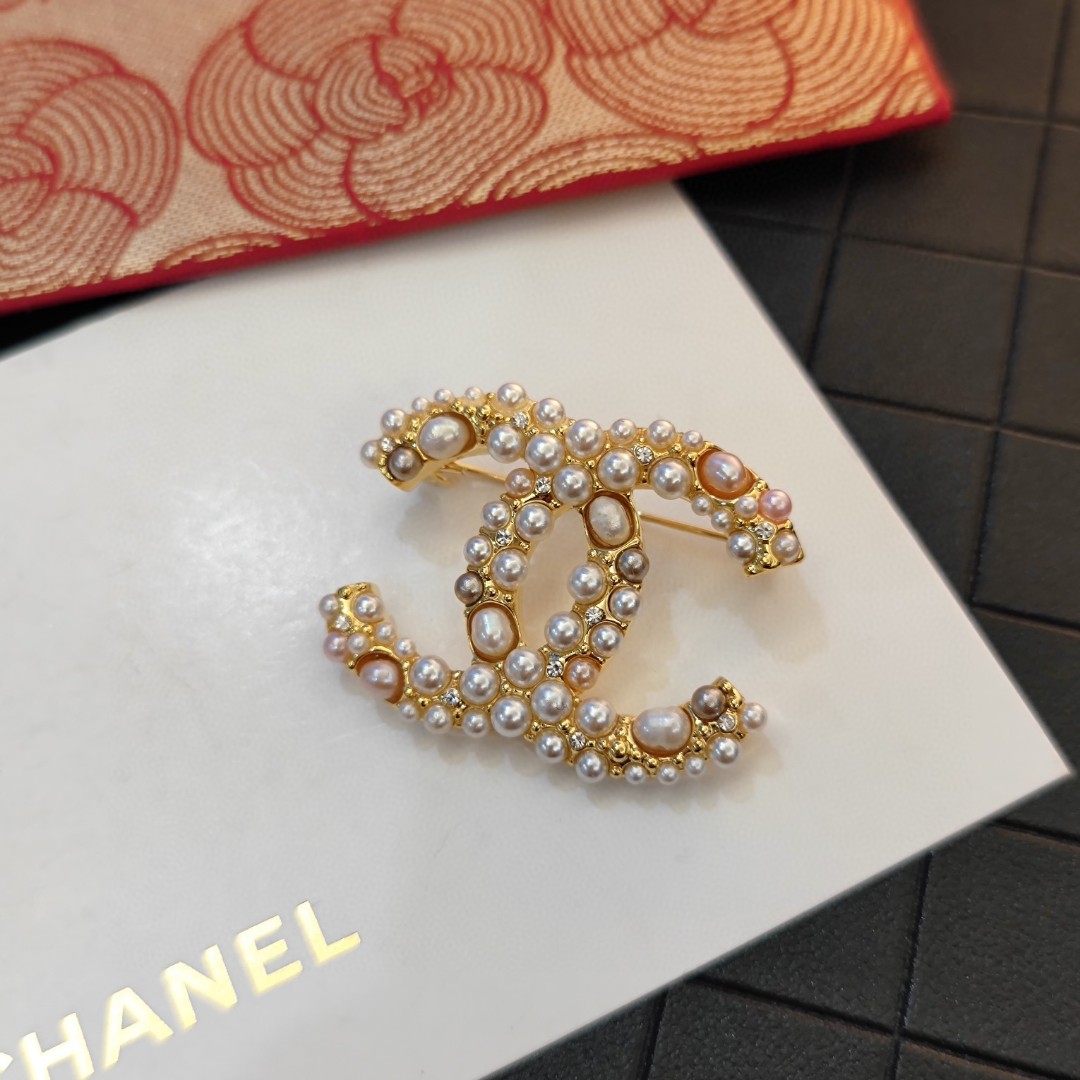 [TOP] CHANEL Brooch - Gold