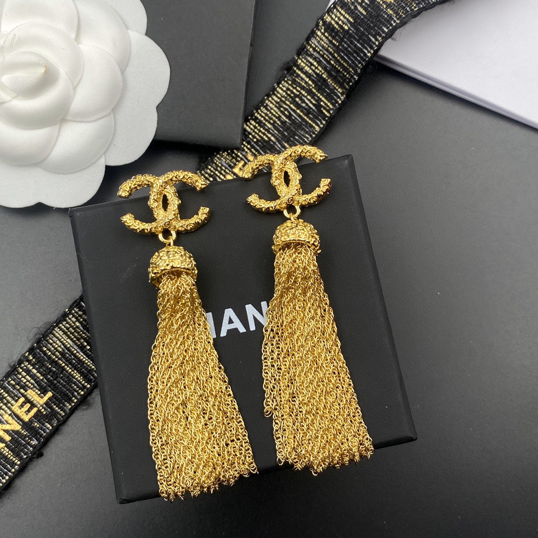 [TOP] CHANEL Earrings - Gold