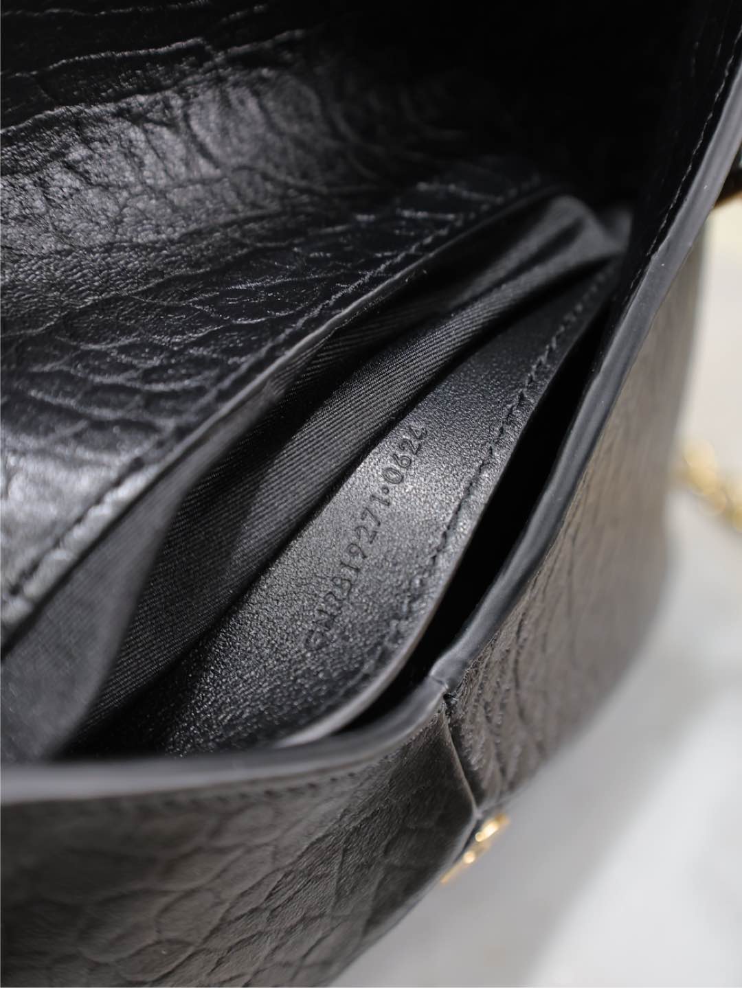 [TOP] Yves Saint Laurent YSL Cassandra Mini Wallet on Chain in Grained Leather 19x12x3cm - Black&GHW