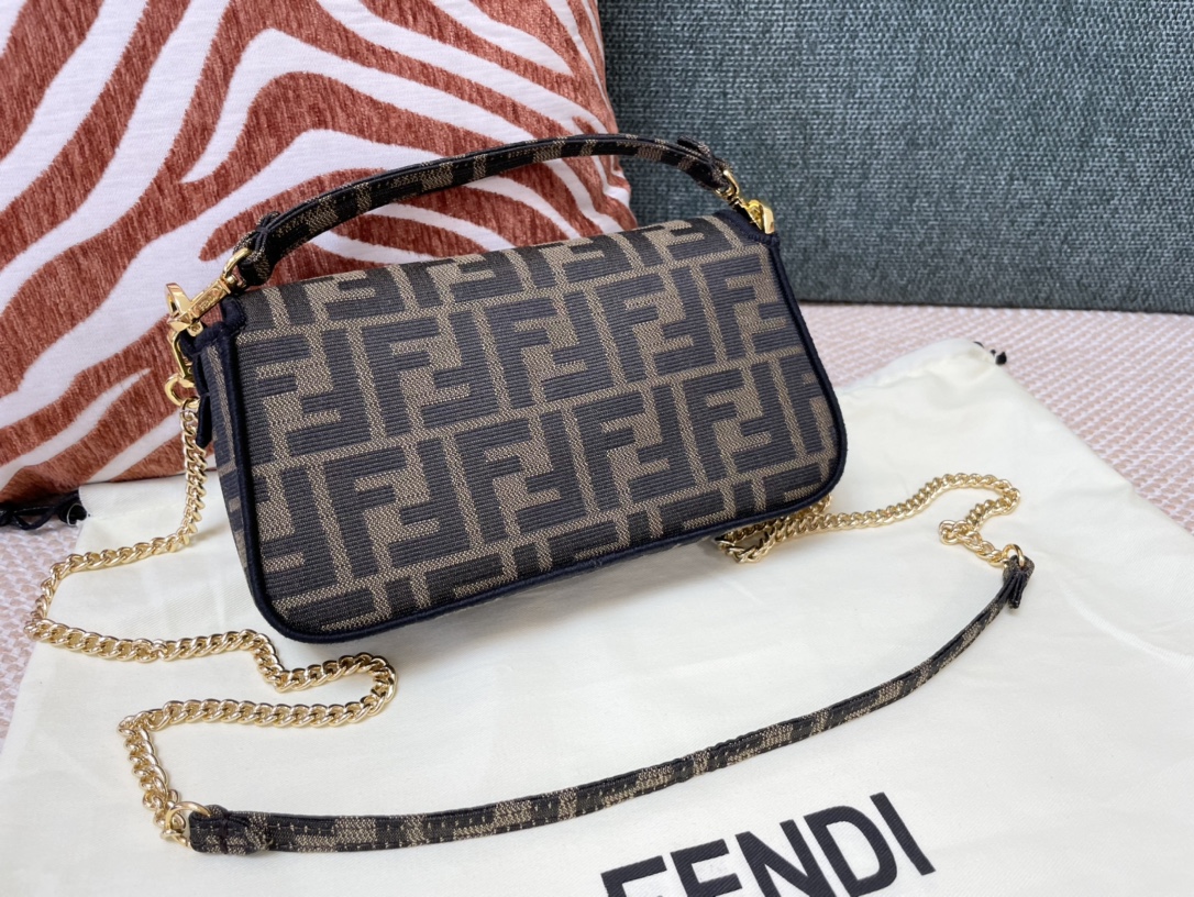 [TOP] FENDI Baguette Canvas Bag 26x13x6cm - Brown