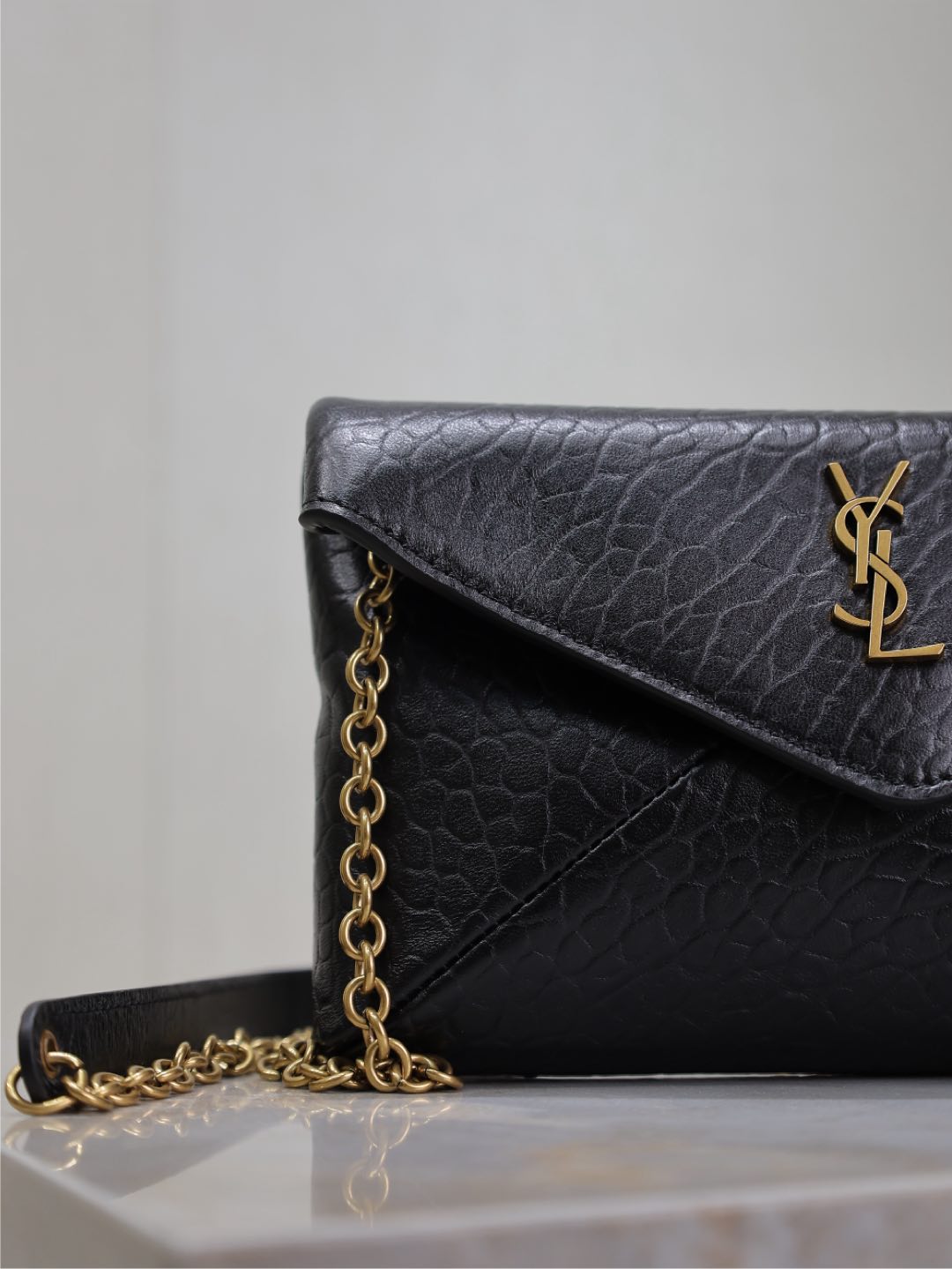 [TOP] Yves Saint Laurent YSL Cassandra Mini Wallet on Chain in Grained Leather 19x12x3cm - Black&GHW