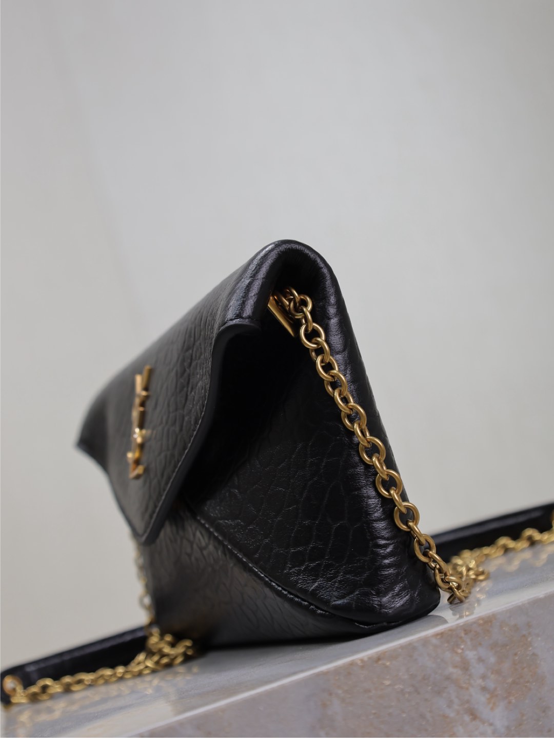 [TOP] Yves Saint Laurent YSL Cassandra Mini Wallet on Chain in Grained Leather 19x12x3cm - Black&GHW