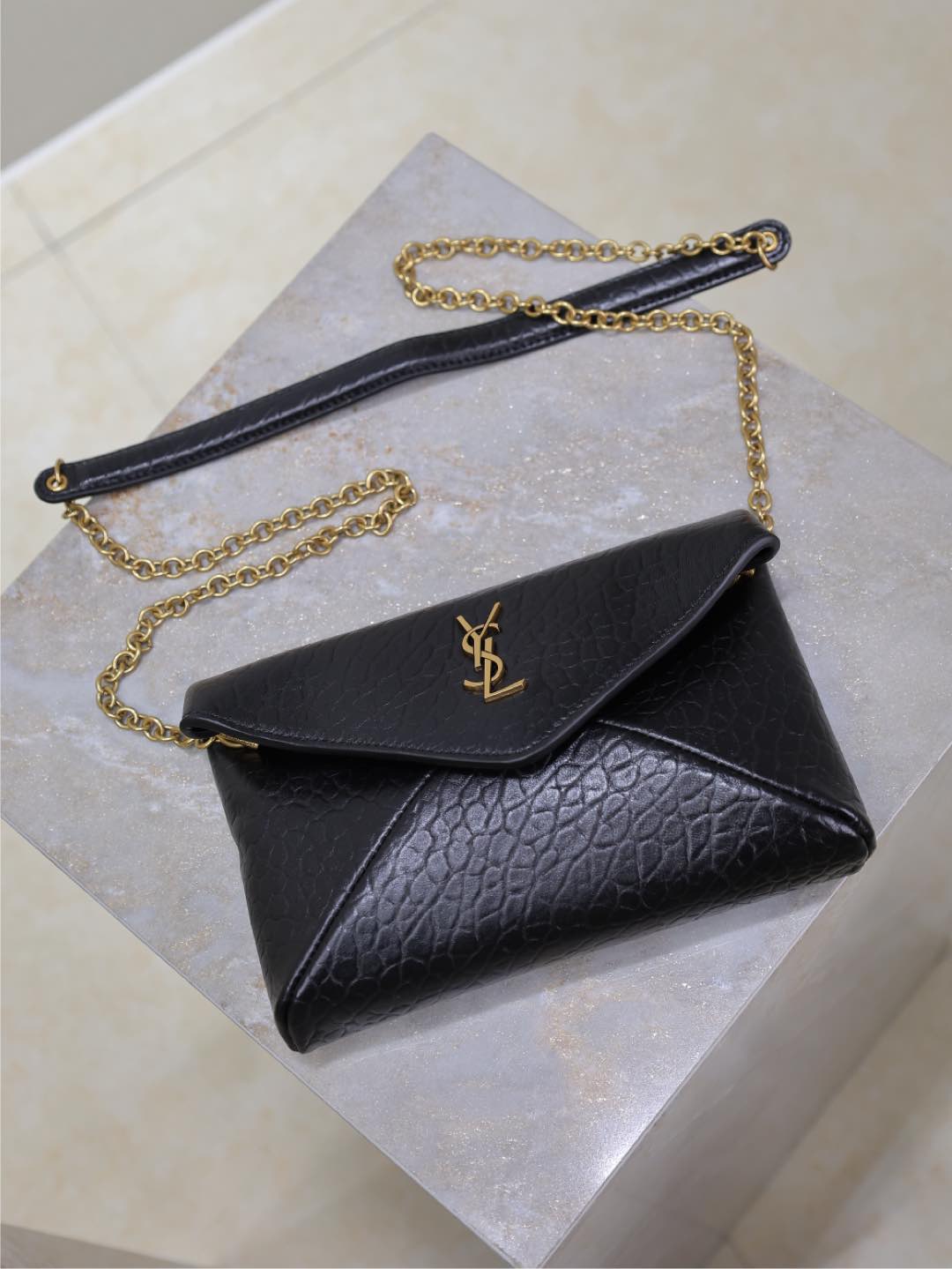 [TOP] Yves Saint Laurent YSL Cassandra Mini Wallet on Chain in Grained Leather 19x12x3cm - Black&GHW