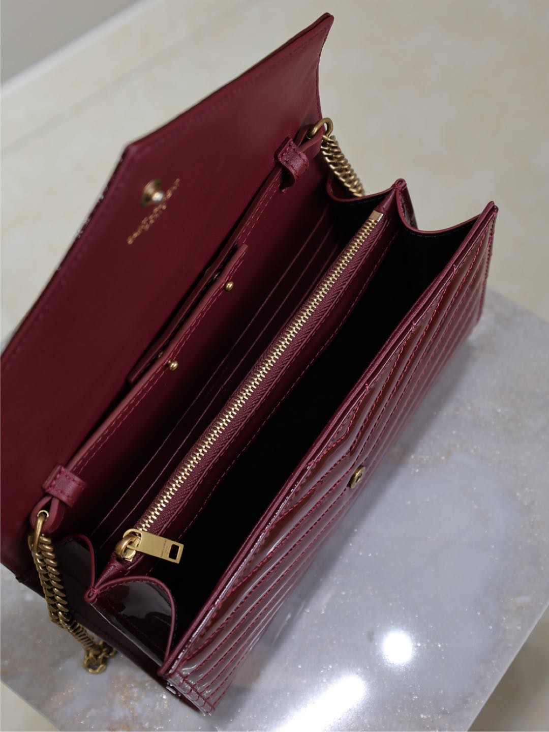 [TOP] Yves Saint Laurent YSL Wallet on Chain in Patent Leather 22.5x14x4cm - Red&GHW
