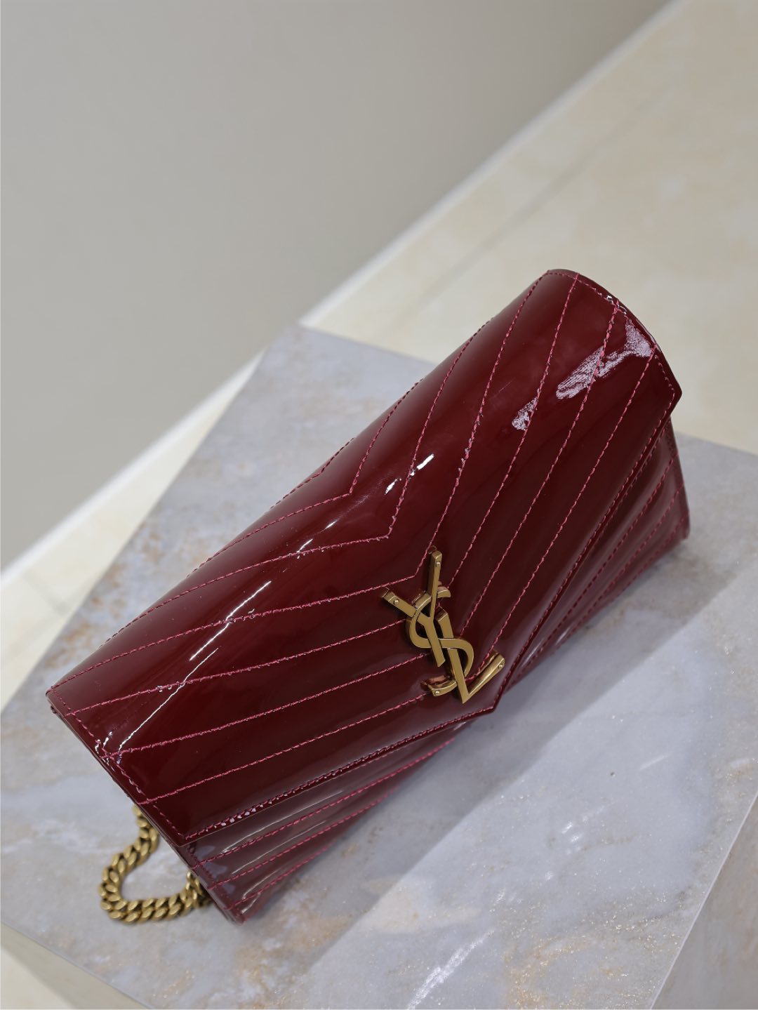 [TOP] Yves Saint Laurent YSL Wallet on Chain in Patent Leather 22.5x14x4cm - Red&GHW