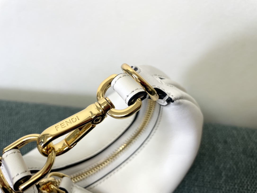 [TOP] FENDI Graphy Bag 5×16.5×14cm - White