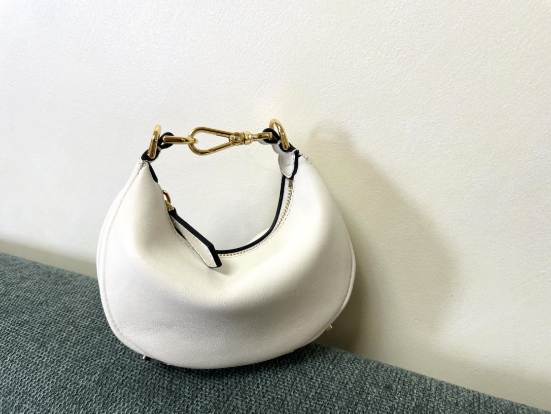 [TOP] FENDI Graphy Bag 5×16.5×14cm - White