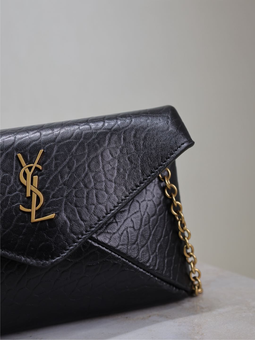 [TOP] Yves Saint Laurent YSL Cassandra Mini Wallet on Chain in Grained Leather 19x12x3cm - Black&GHW