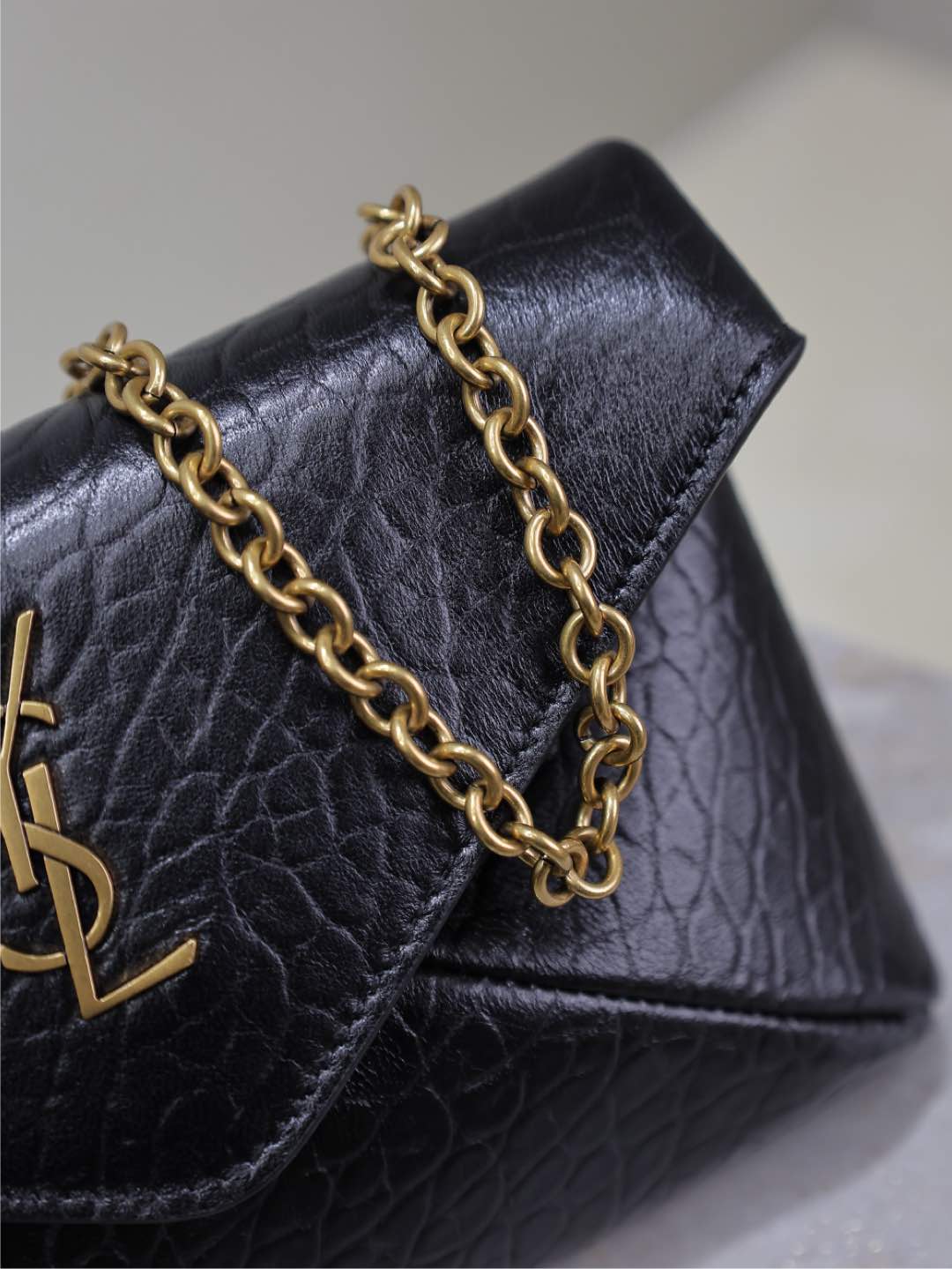 [TOP] Yves Saint Laurent YSL Cassandra Mini Wallet on Chain in Grained Leather 19x12x3cm - Black&GHW