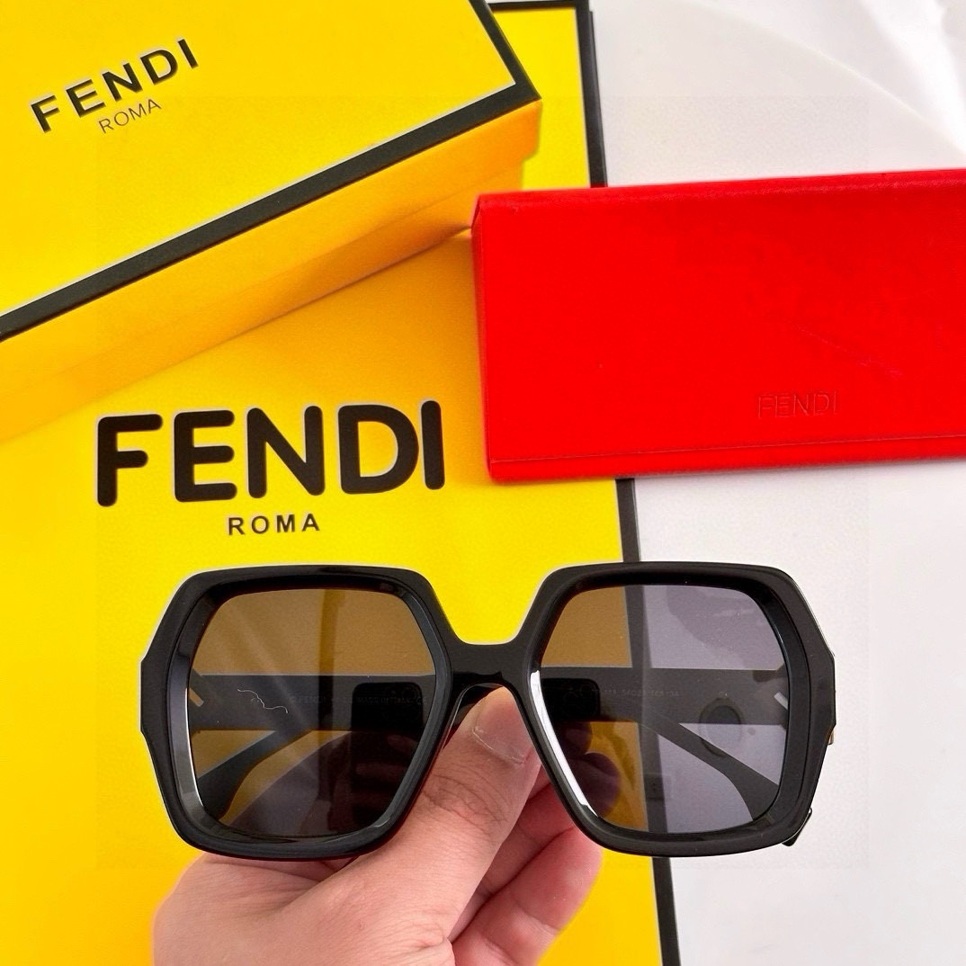 [TOP] FENDI Sunglasses - 7 Color