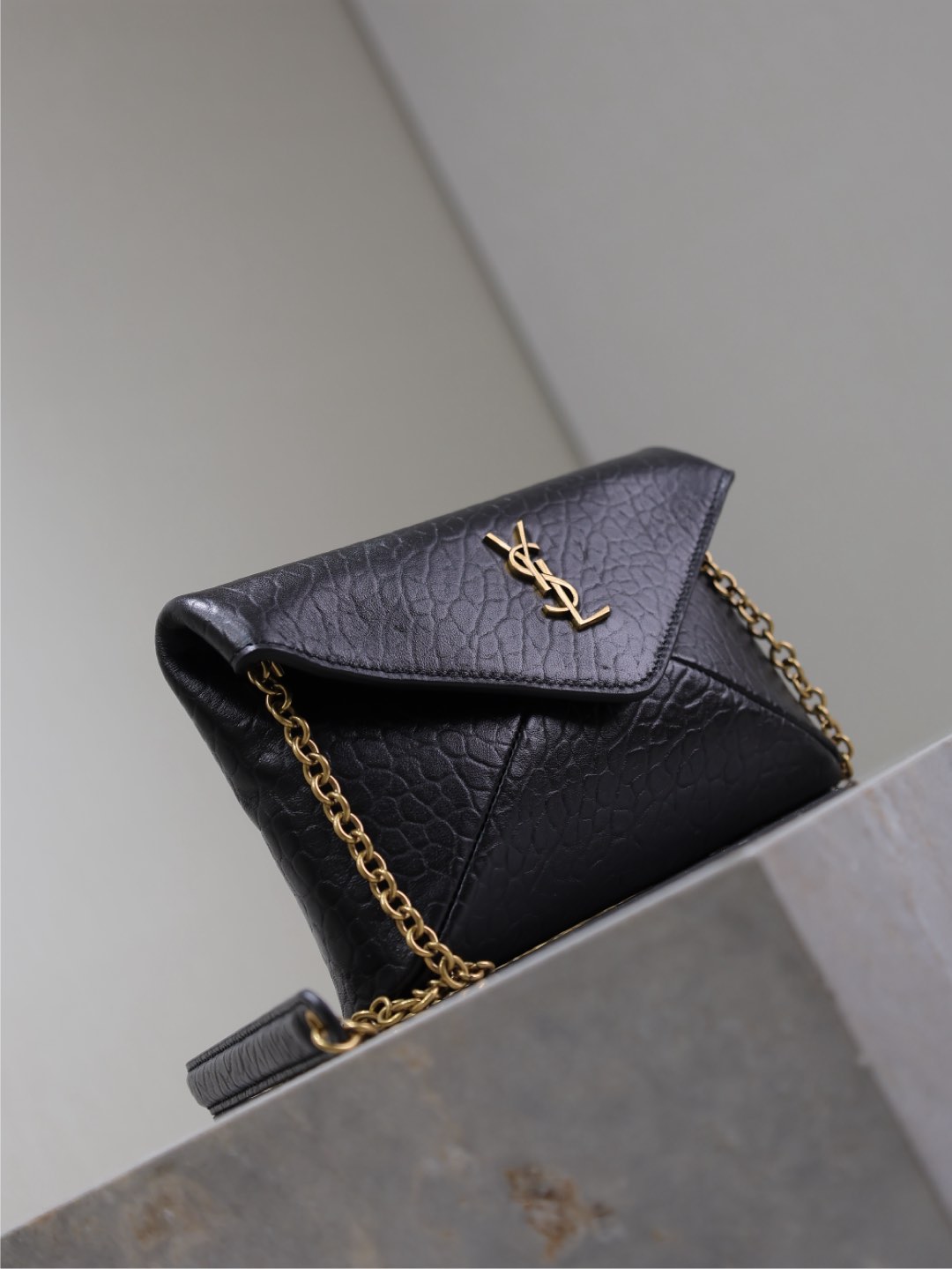 [TOP] Yves Saint Laurent YSL Cassandra Mini Wallet on Chain in Grained Leather 19x12x3cm - Black&GHW