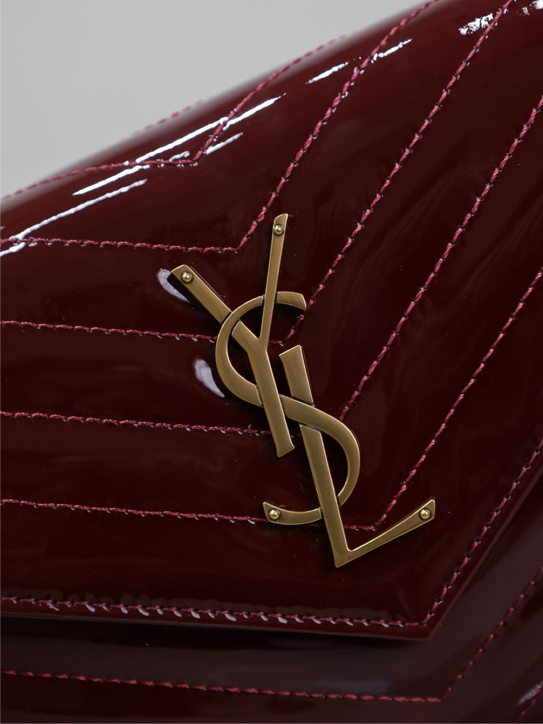 [TOP] Yves Saint Laurent YSL Wallet on Chain in Patent Leather 22.5x14x4cm - Red&GHW