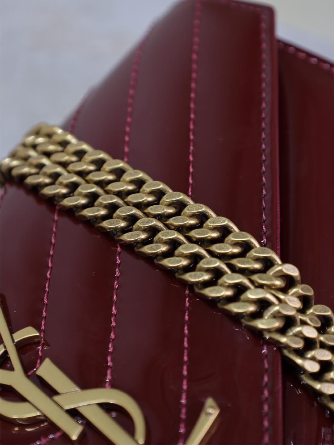 [TOP] Yves Saint Laurent YSL Wallet on Chain in Patent Leather 22.5x14x4cm - Red&GHW