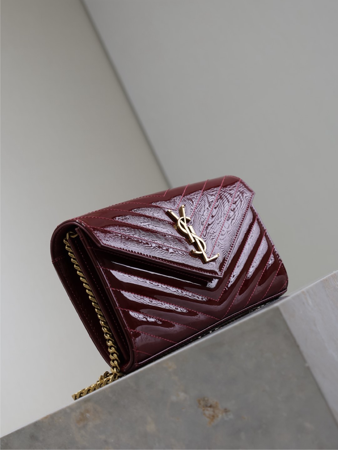 [TOP] Yves Saint Laurent YSL Wallet on Chain in Patent Leather 22.5x14x4cm - Red&GHW