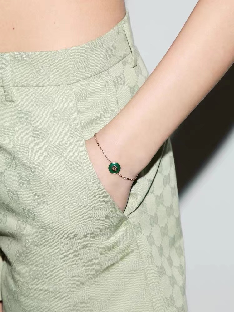 [TOP] GUCCI Interlocking Bracelet - Gold