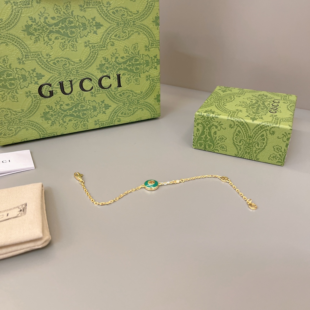 [TOP] GUCCI Interlocking Bracelet - Gold