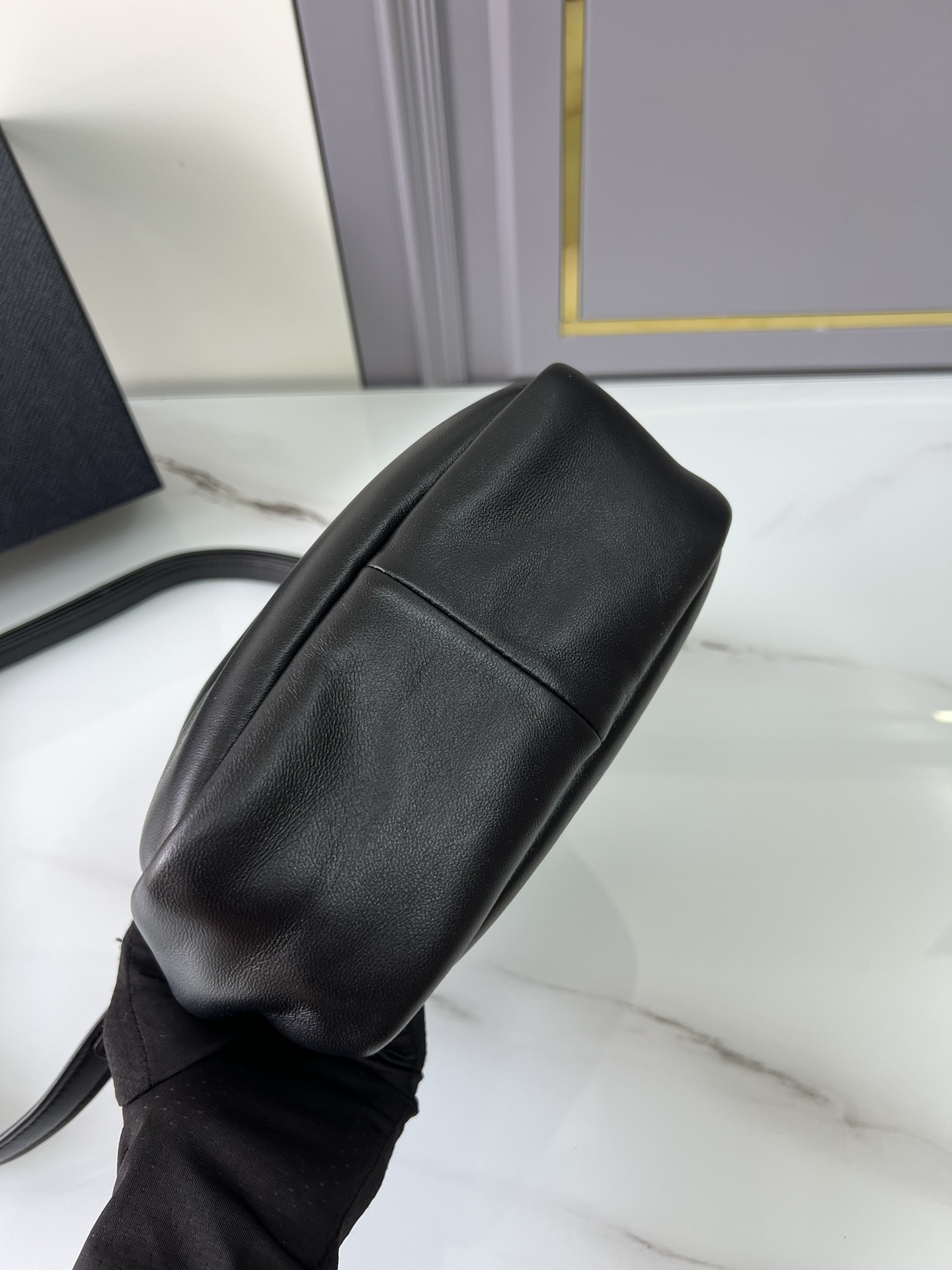 [TOP] PRADA Vegetable Basket Bag Sheepskin 18x15.5x10cm - Black