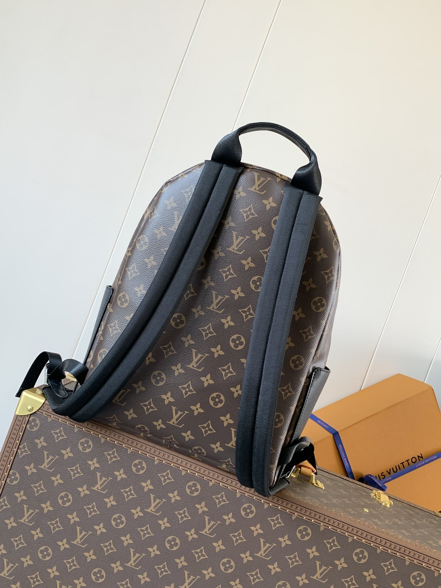 [TOP] Louis Vuitton LV Discovery Backpack Monogram Eclipse Canvas 29x38x20cm - Black/Brown