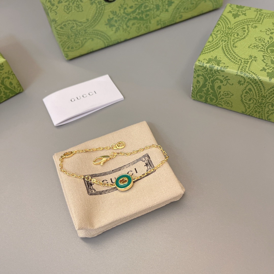 [TOP] GUCCI Interlocking Bracelet - Gold