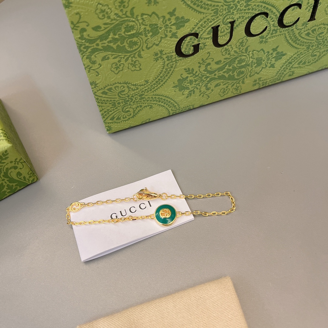 [TOP] GUCCI Interlocking Bracelet - Gold