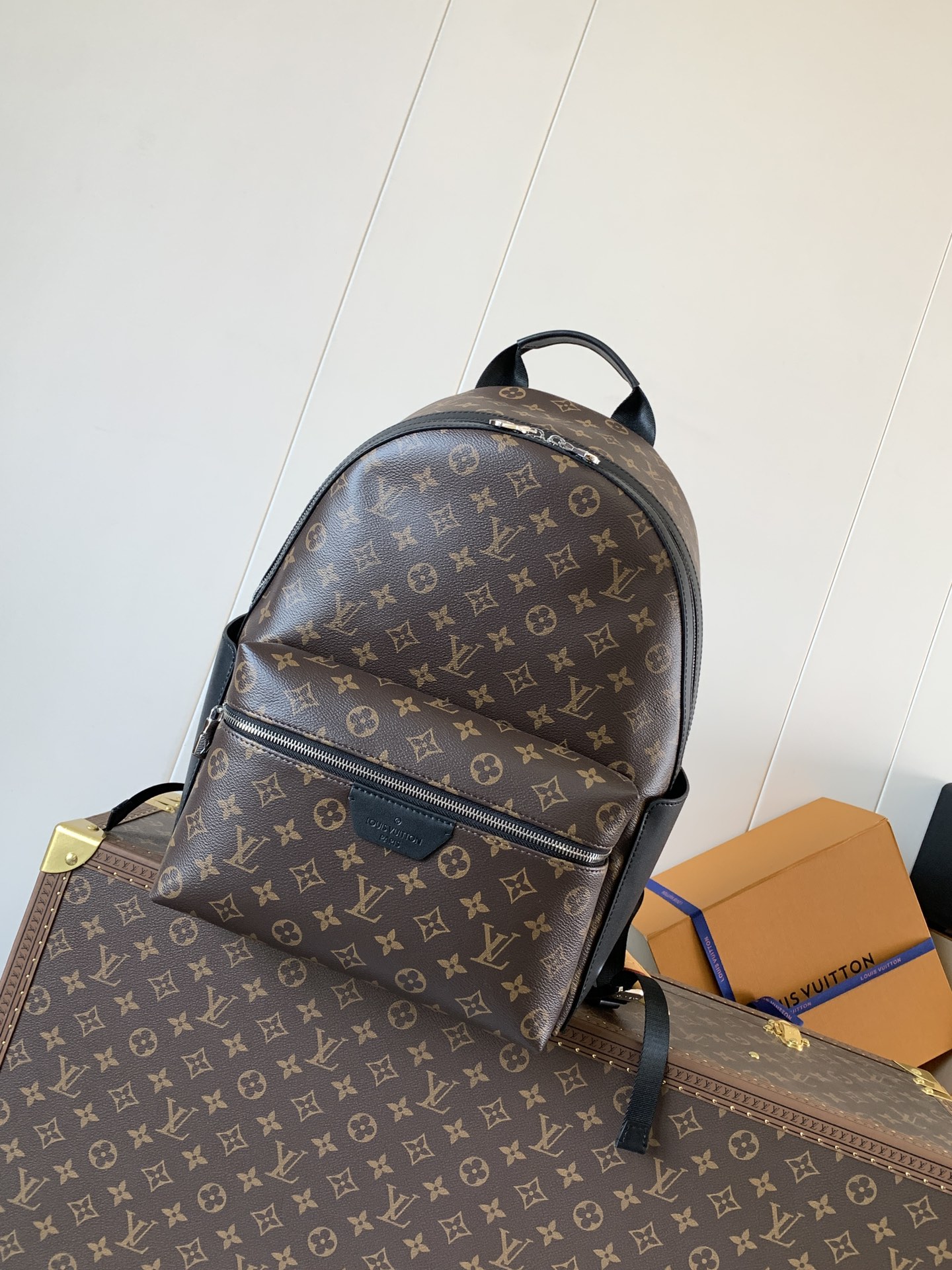 [TOP] Louis Vuitton LV Discovery Backpack Monogram Eclipse Canvas 29x38x20cm - Black/Brown