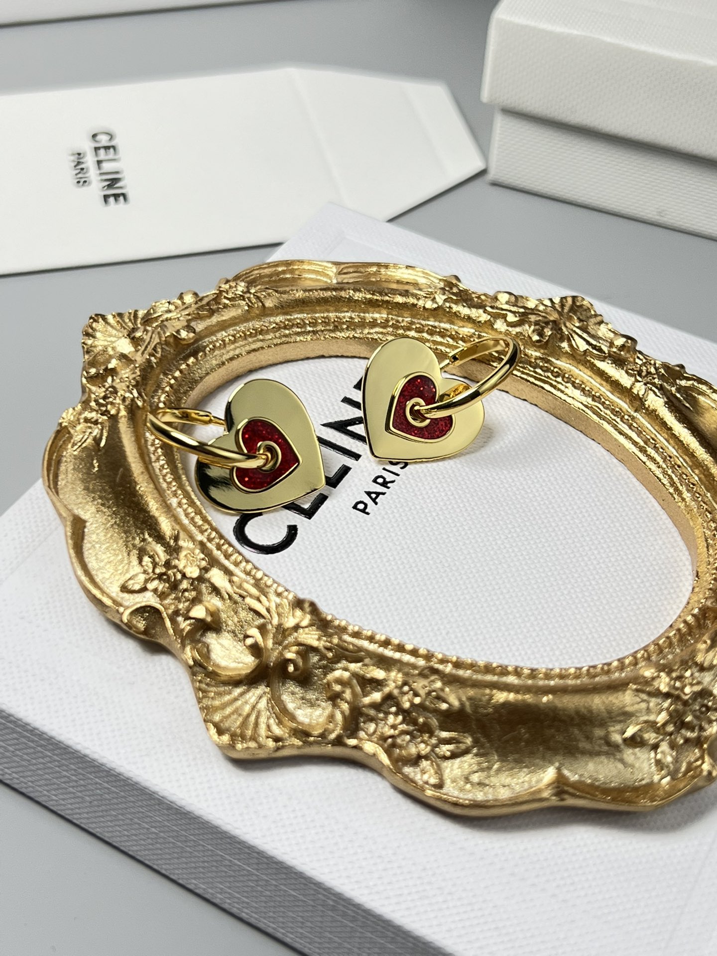 [TOP] CELINE Earrings- Gold