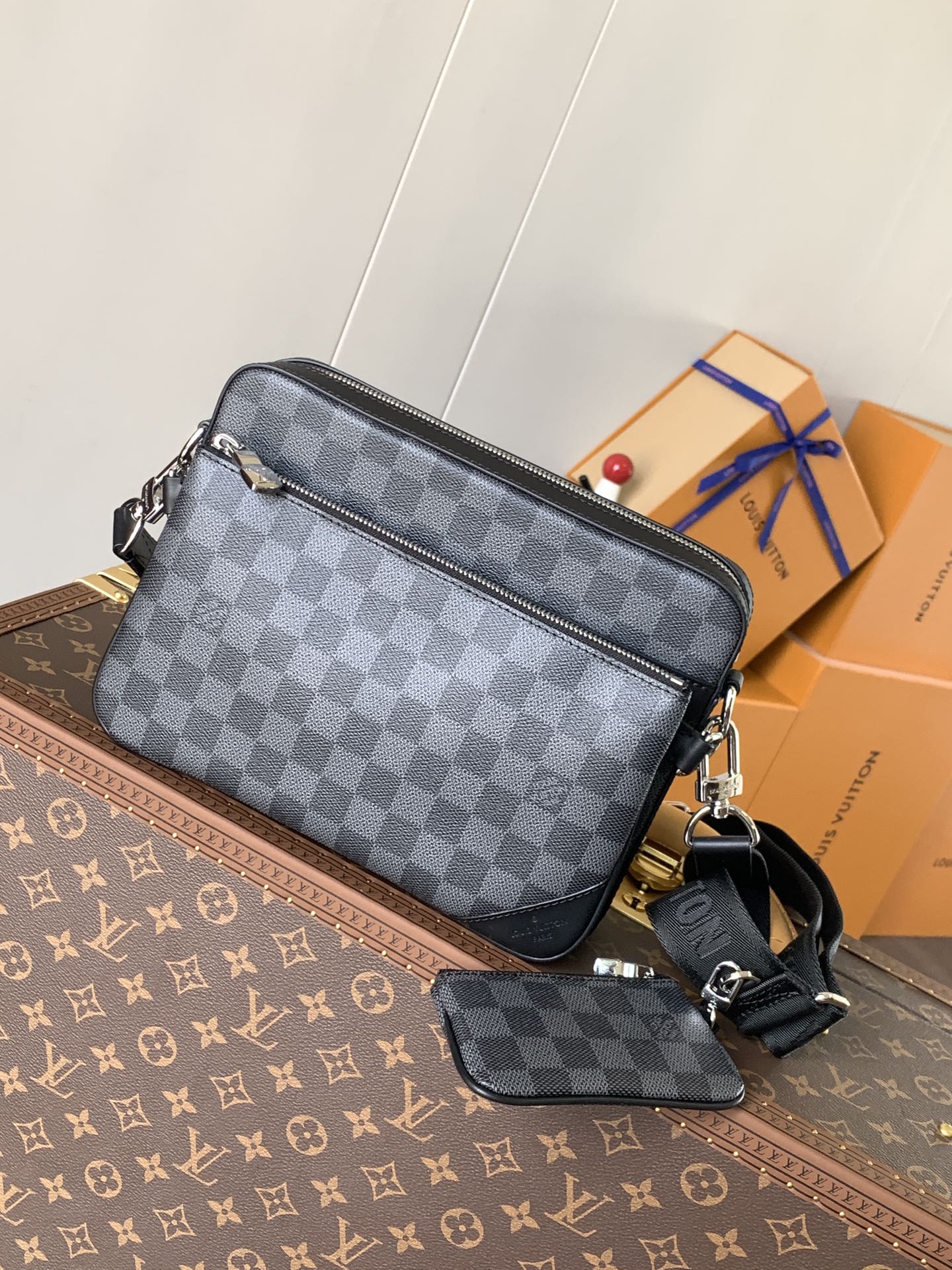 [TOP] Louis Vuitton LV Trio Messenger Bag 25x18.5x7cm - Black