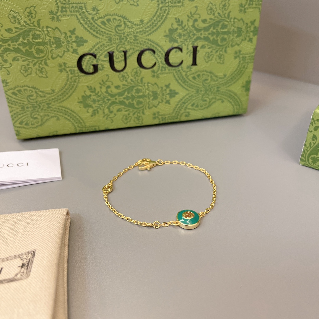 [TOP] GUCCI Interlocking Bracelet - Gold