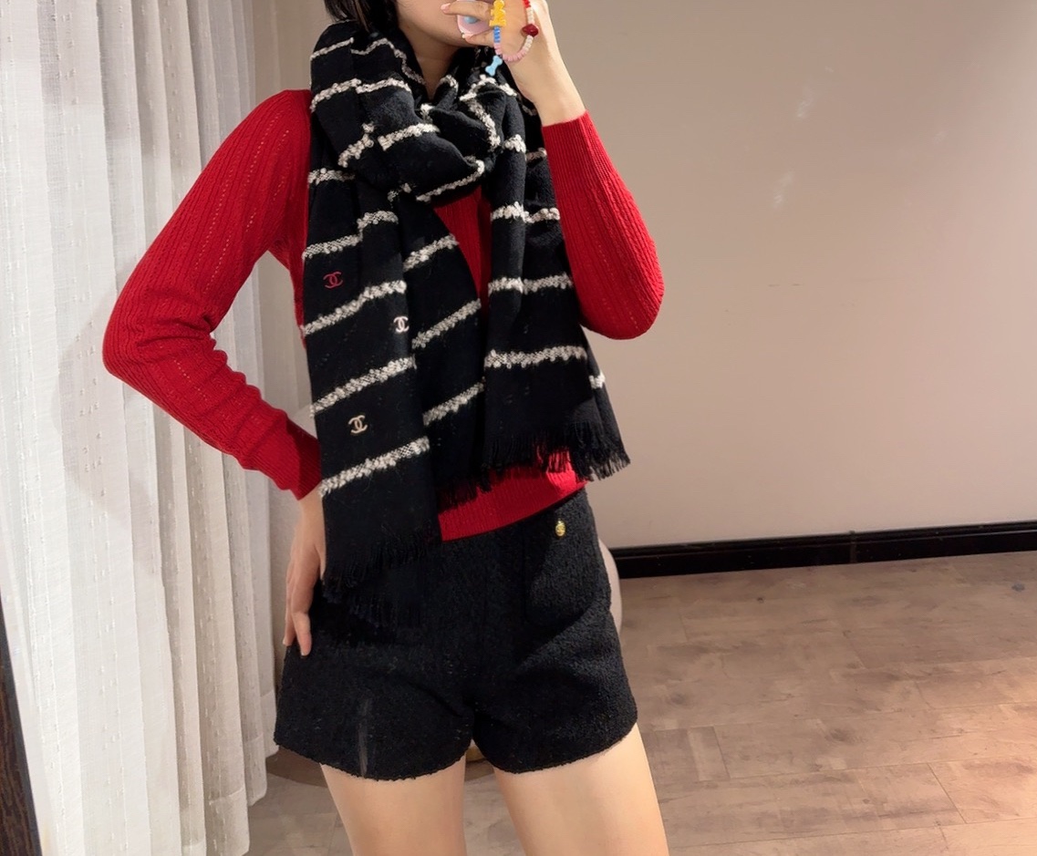[TOP] CHANEL CC Scarf - Black