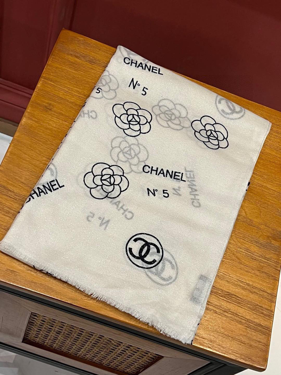 [TOP] CHANEL CC Scarf 105x200cm - 2 Color