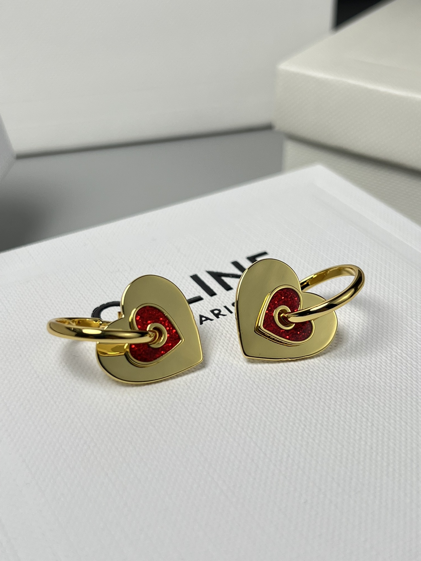 [TOP] CELINE Earrings- Gold