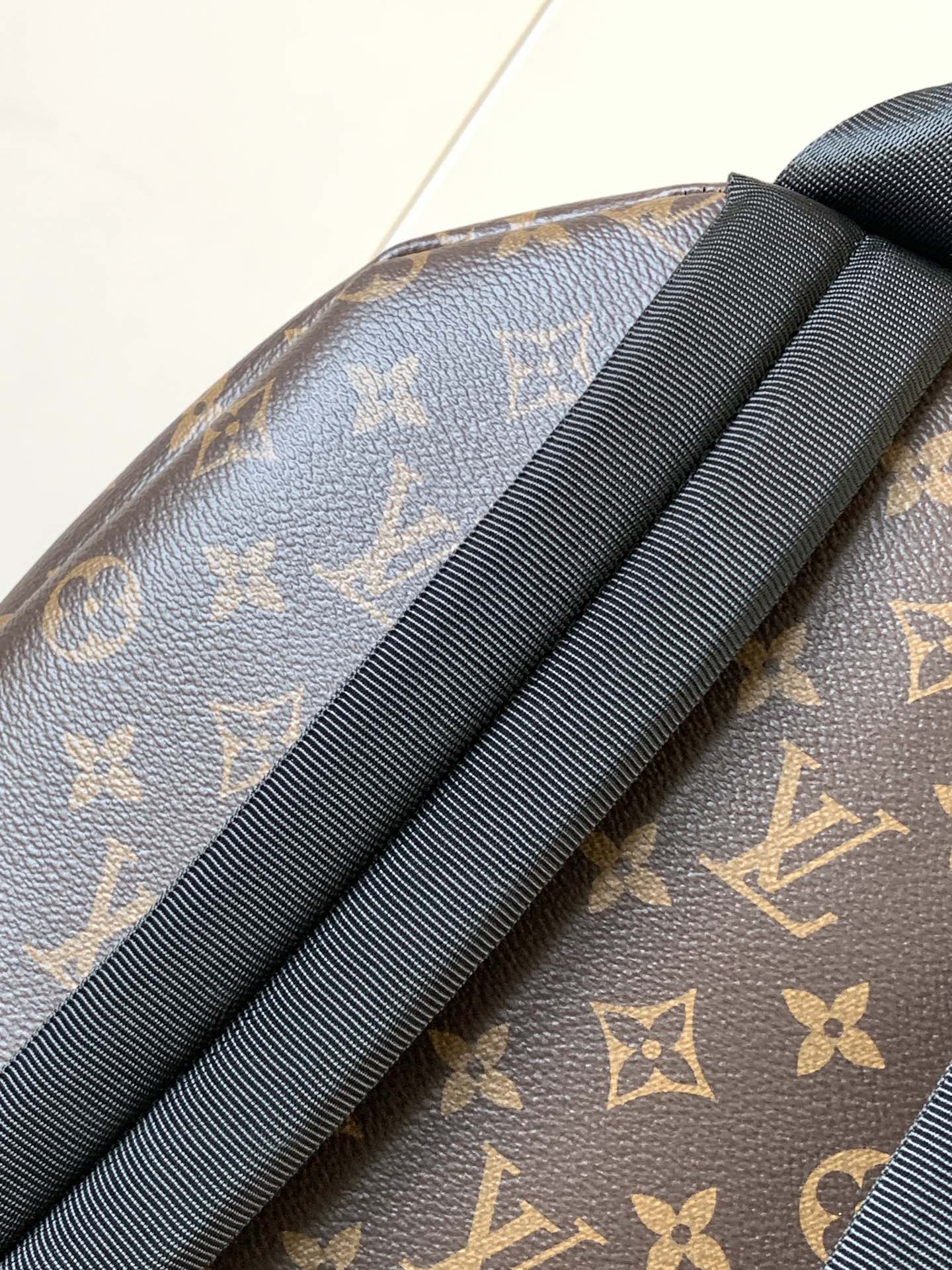 [TOP] Louis Vuitton LV Discovery Backpack Monogram Eclipse Canvas 29x38x20cm - Black/Brown