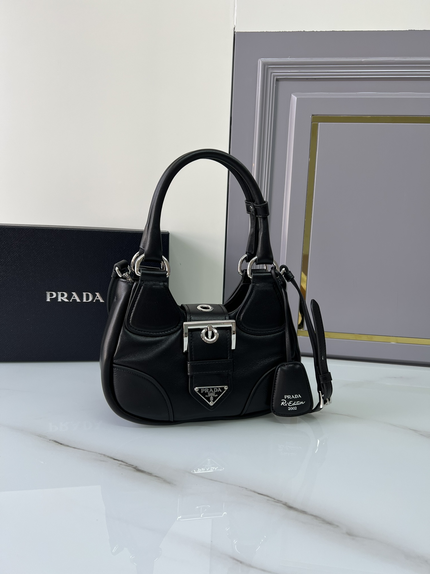 [TOP] PRADA Moon Bag Sheepskin 22.5x16x7.5cm - Black
