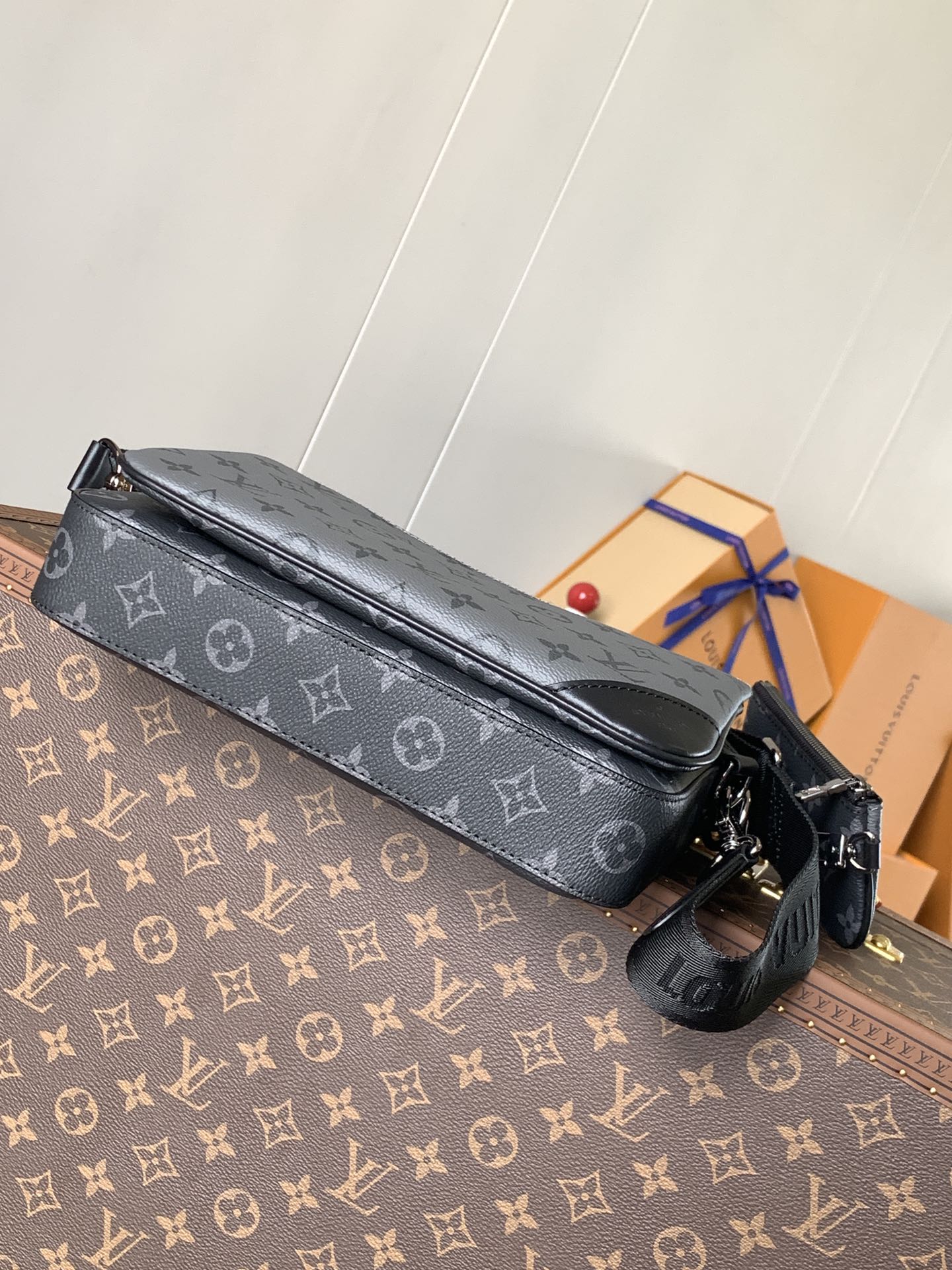 [TOP] Louis Vuitton LV Trio Messenger Bag 25x18.5x7cm - Black