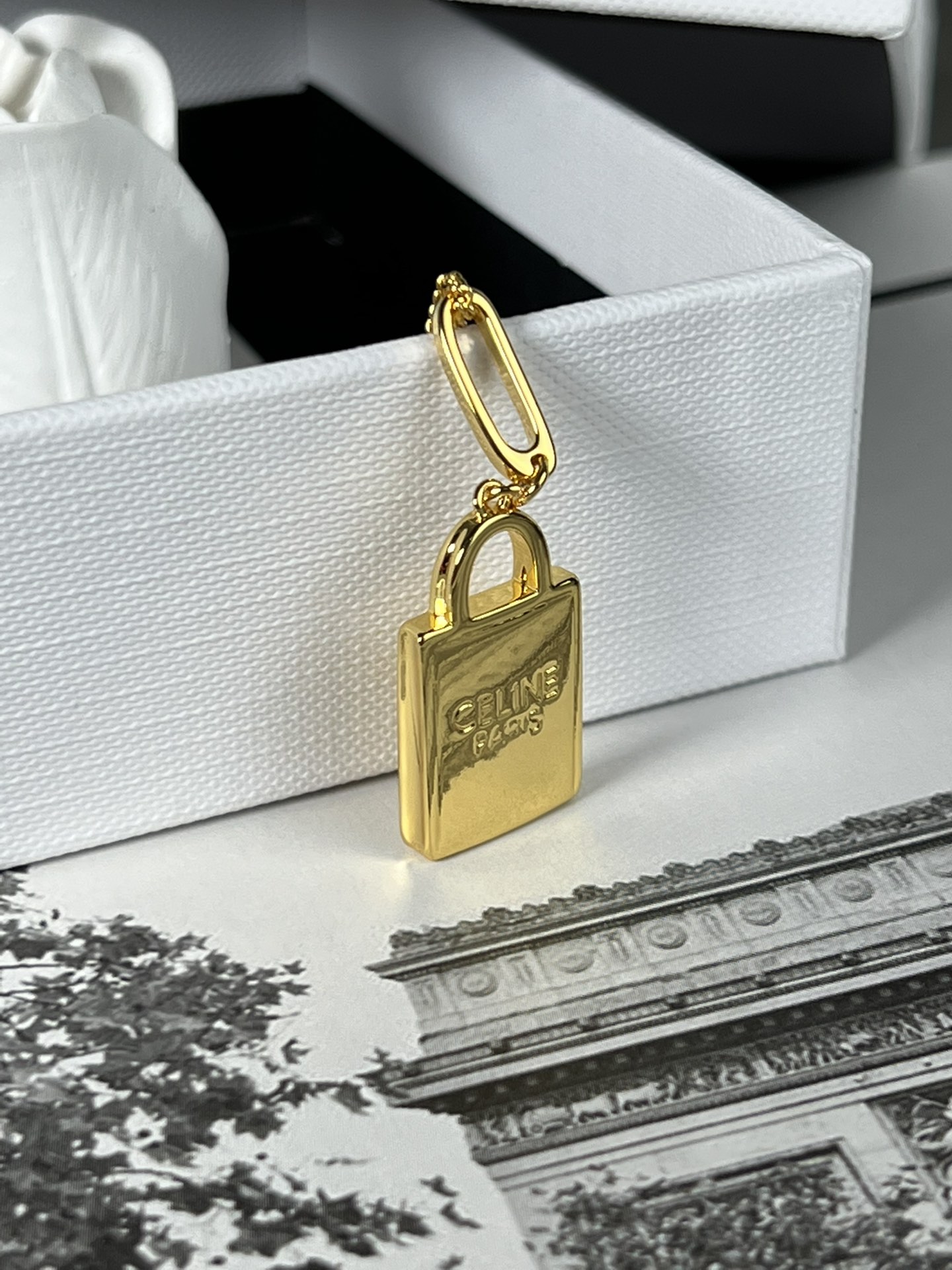 [TOP] CELINE Necklace - Gold