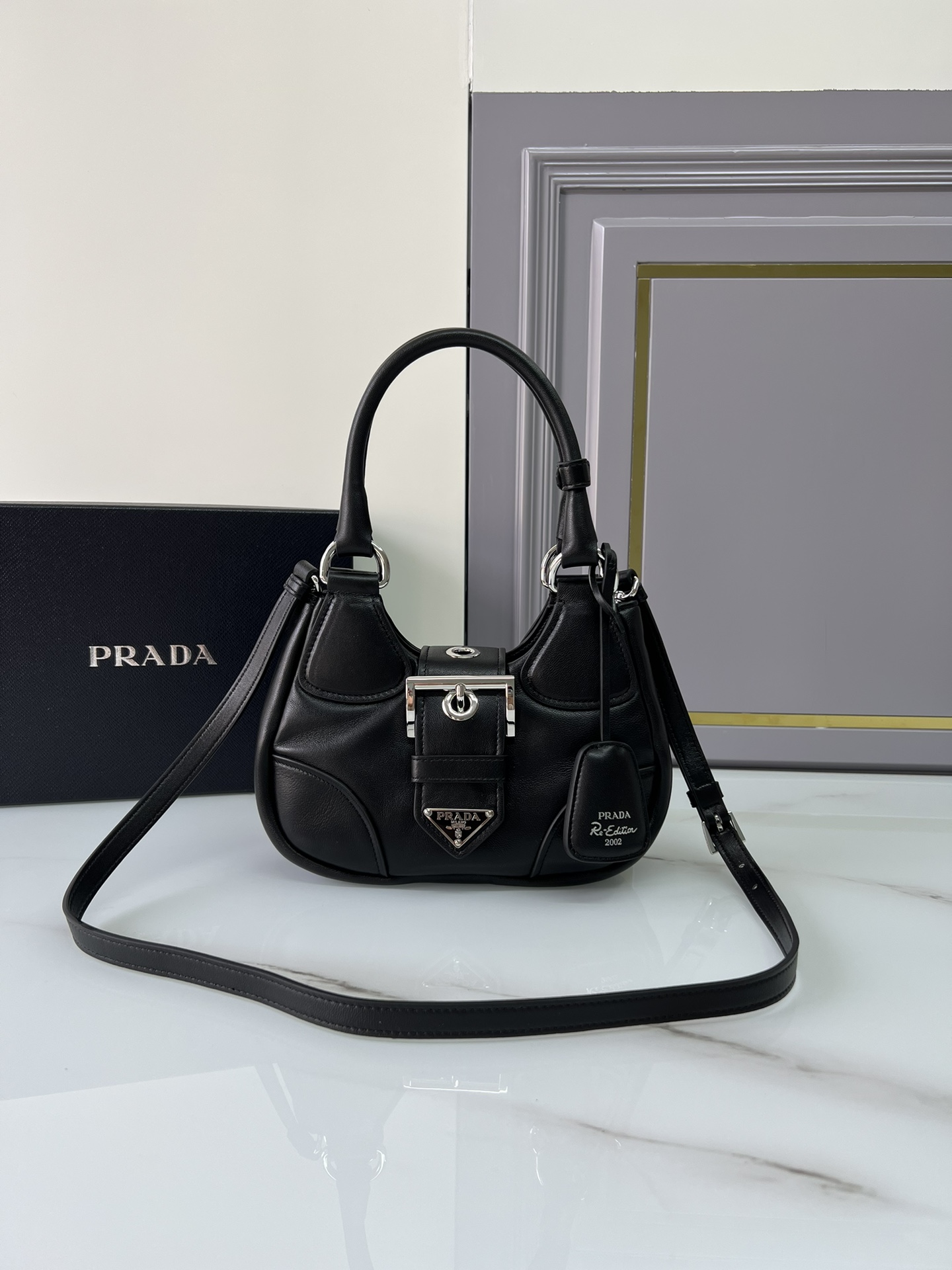 [TOP] PRADA Moon Bag Sheepskin 22.5x16x7.5cm - Black