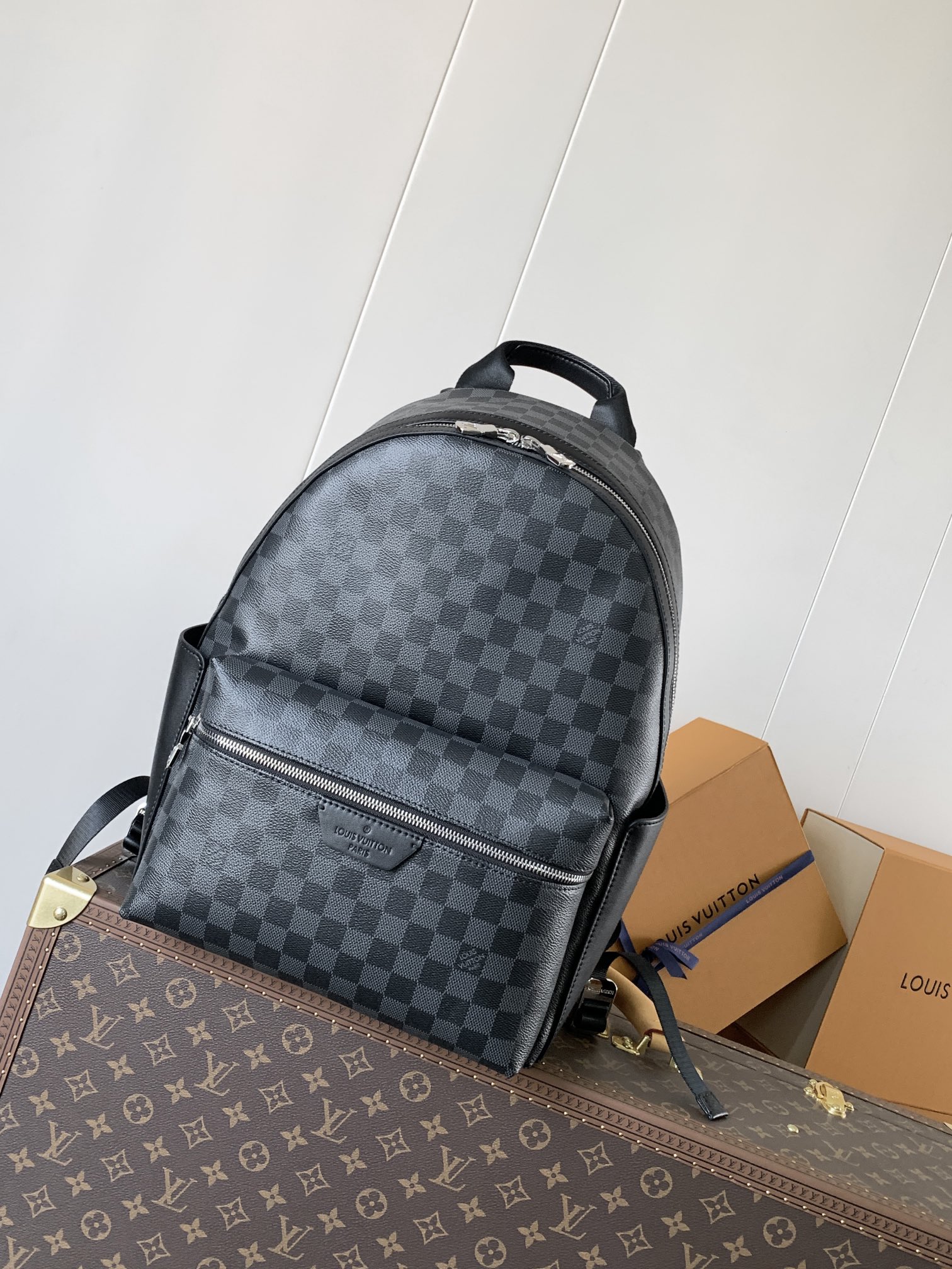 [TOP] Louis Vuitton LV Discovery Backpack Monogram Eclipse Canvas 29x38x20cm - Black/Brown