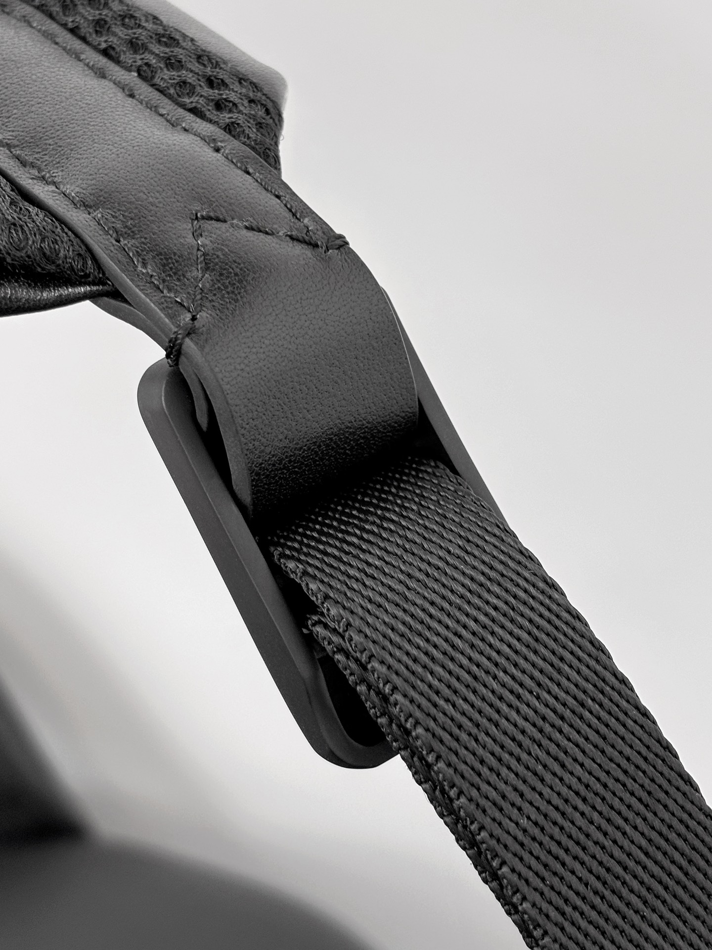 [TOP] Louis Vuitton LV Discovery Bag 38x29x20cm - Black