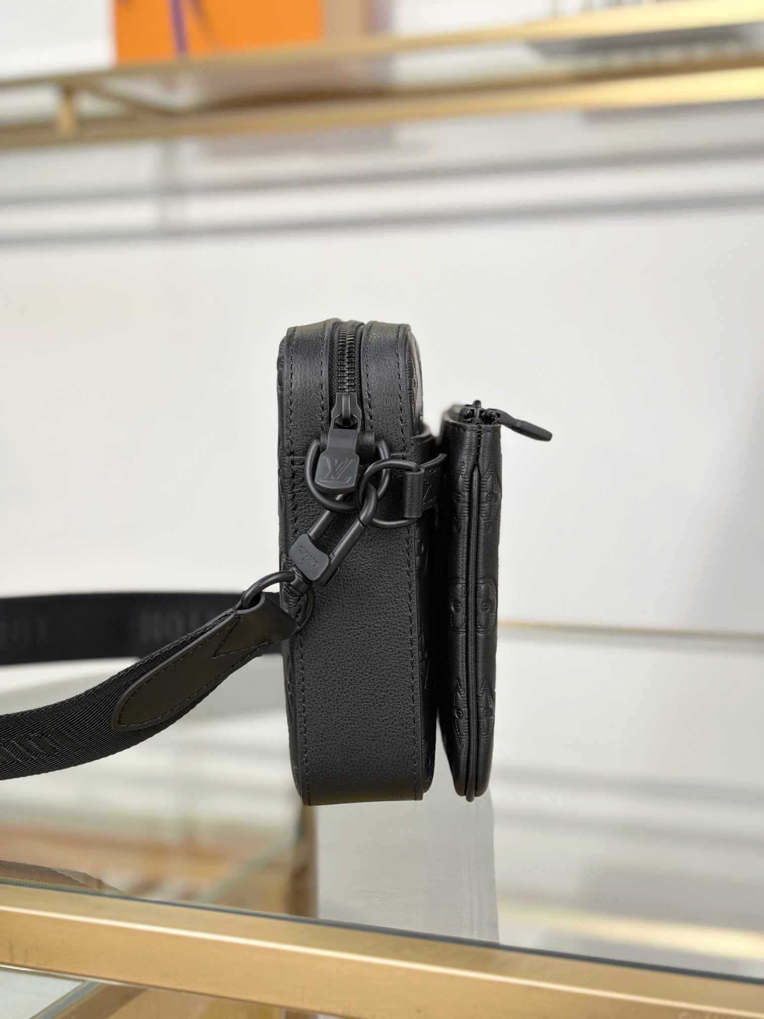 [TOP] Louis Vuitton LV Trio Messenger Bag 25x18.5x7cm - Black