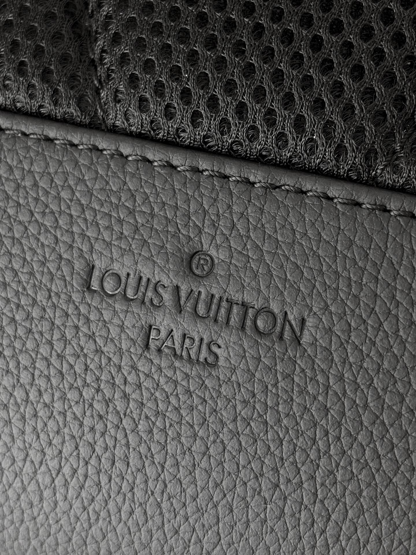 [TOP] Louis Vuitton LV Takeoff Bag 43x30x14cm - Black